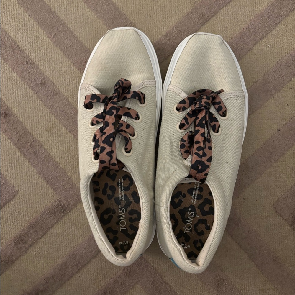 TOMS Women's Cream Canvas Sneakers with Leopard Laces